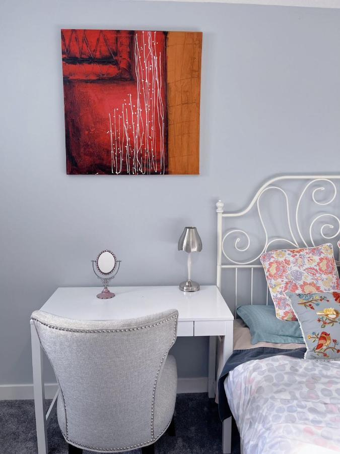 Elegant Garden Suite&2Mins Bus Station Close Lrt& Free Parking Κάλγκαρι Εξωτερικό φωτογραφία